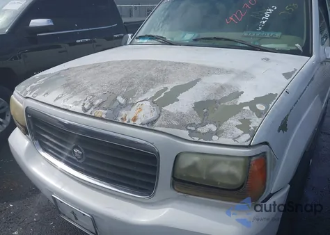 2000 Cadillac Escalade Standard z USA, uszkodzony, nr VIN 1GYEK13RXYR120258